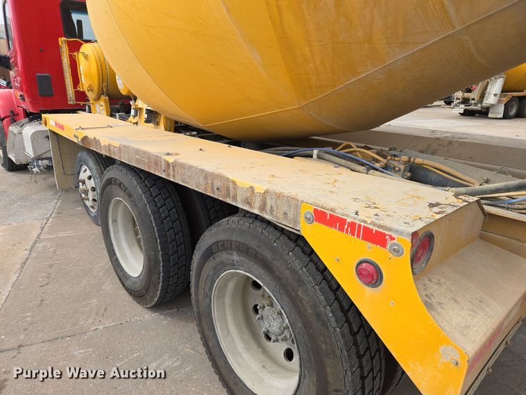 image for item DW5090 2017 Peterbilt 567 ready mix truck