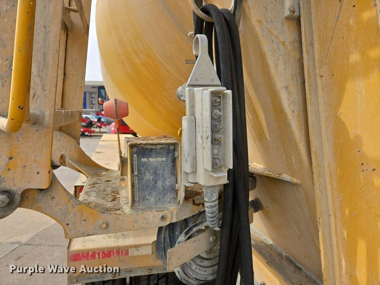 image for item DW5090 2017 Peterbilt 567 ready mix truck