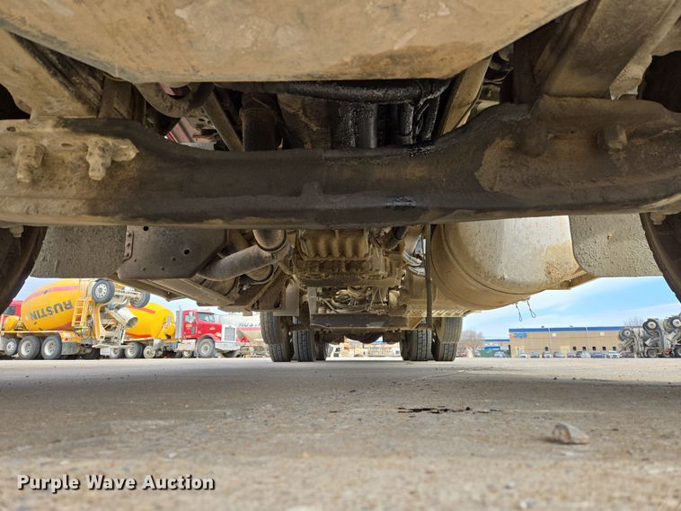 image for item DW5090 2017 Peterbilt 567 ready mix truck