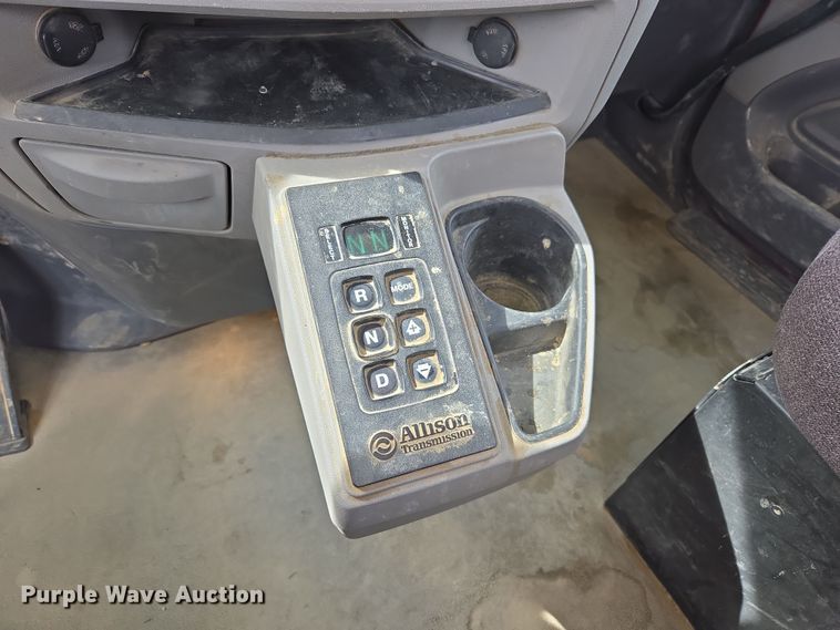 image for item DW5090 2017 Peterbilt 567 ready mix truck