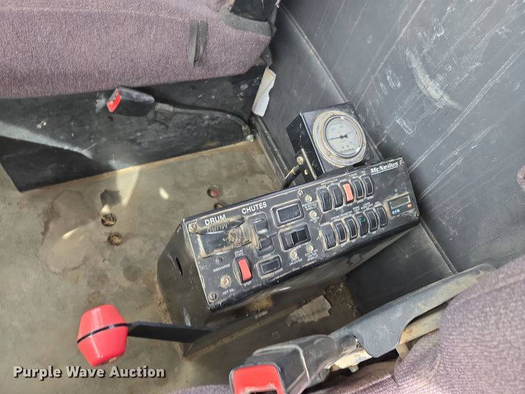 image for item DW5090 2017 Peterbilt 567 ready mix truck