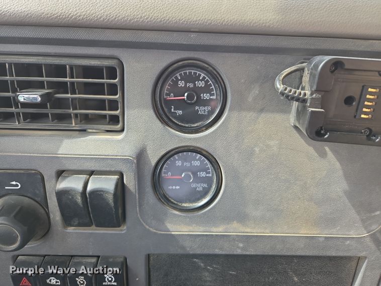 image for item DW5090 2017 Peterbilt 567 ready mix truck