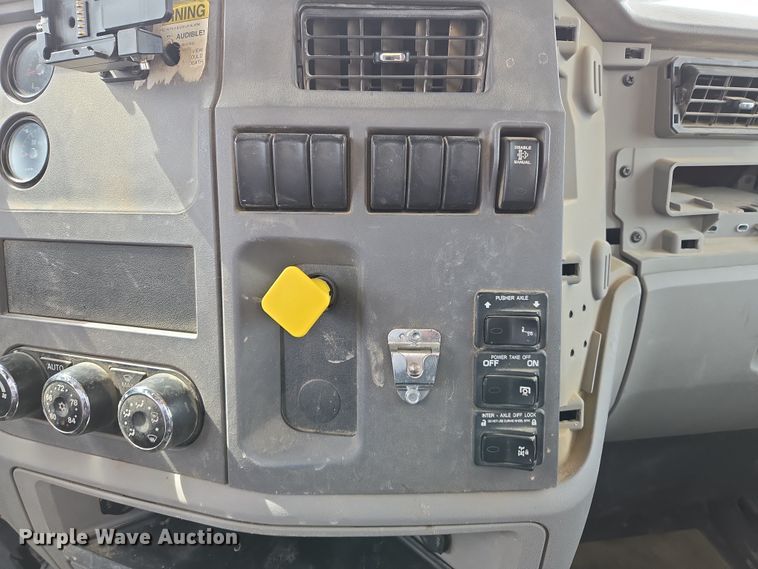 image for item DW5090 2017 Peterbilt 567 ready mix truck