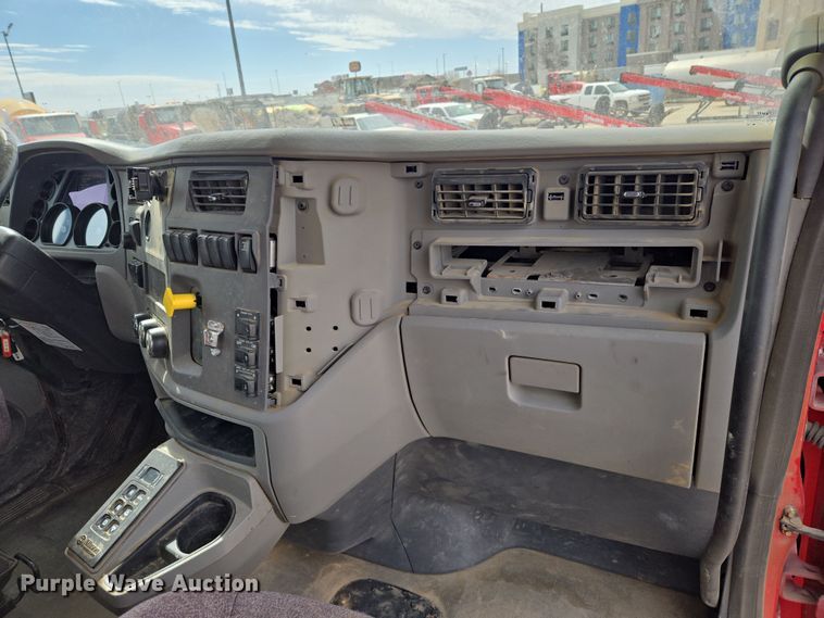 image for item DW5090 2017 Peterbilt 567 ready mix truck