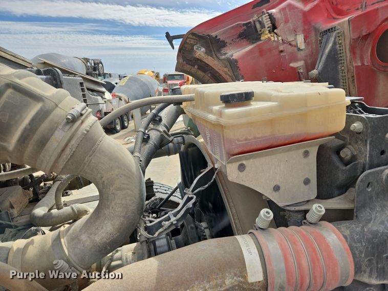 image for item DW5090 2017 Peterbilt 567 ready mix truck