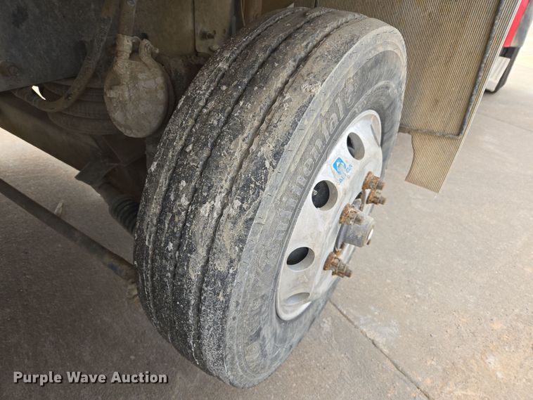 image for item DW5090 2017 Peterbilt 567 ready mix truck