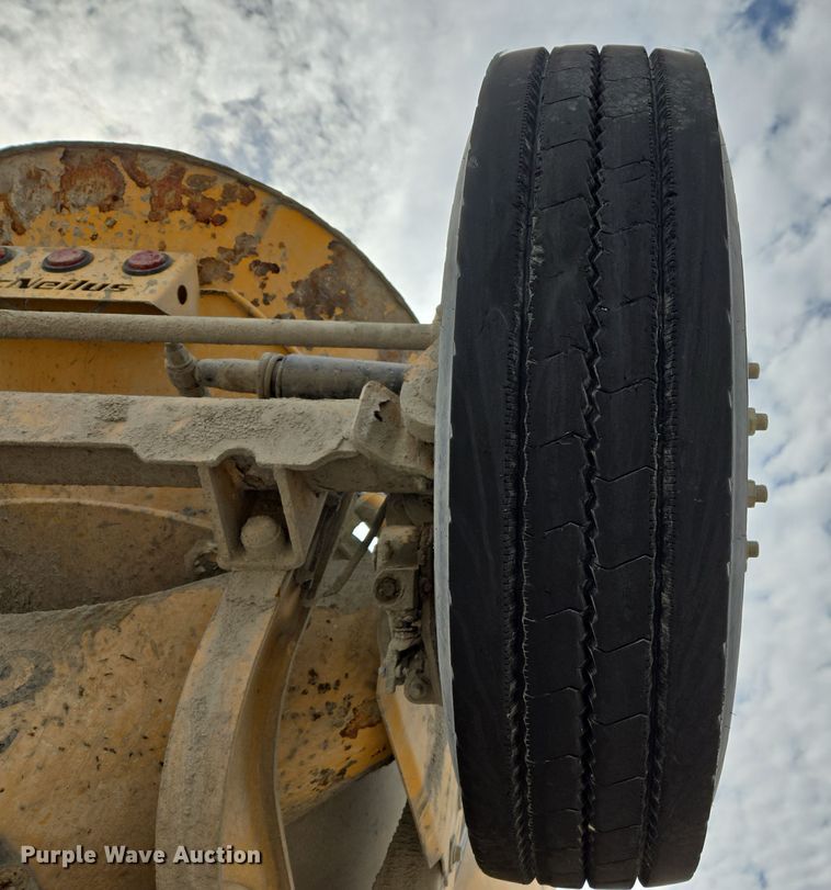 image for item DW5090 2017 Peterbilt 567 ready mix truck