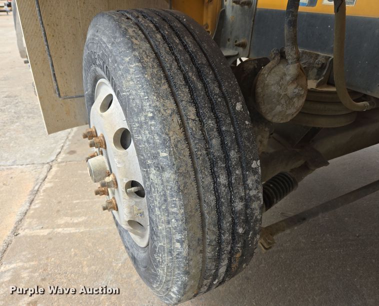 image for item DW5090 2017 Peterbilt 567 ready mix truck