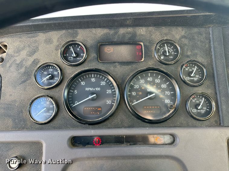 image for item DW5092 2014 Peterbilt 365 ready mix truck