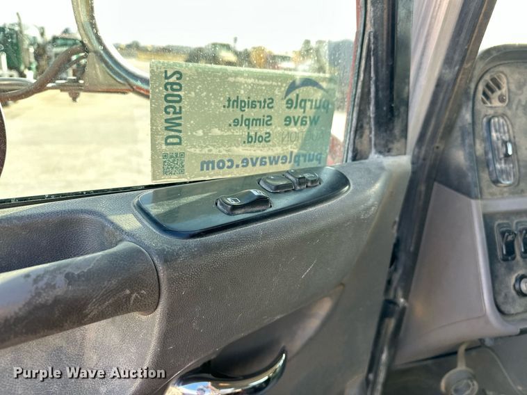 image for item DW5092 2014 Peterbilt 365 ready mix truck