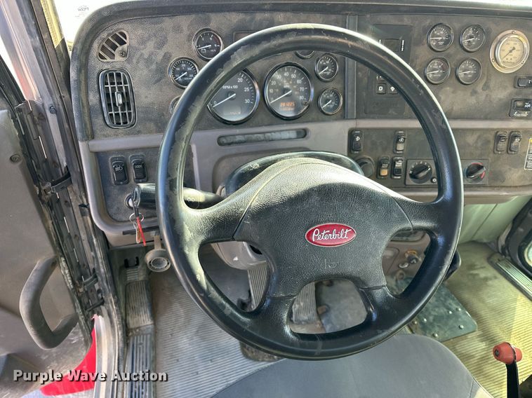 image for item DW5092 2014 Peterbilt 365 ready mix truck