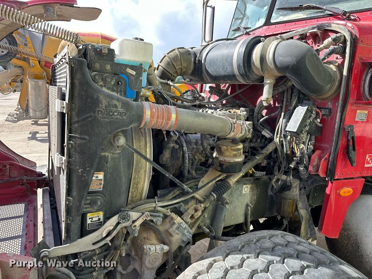 image for item DW5092 2014 Peterbilt 365 ready mix truck