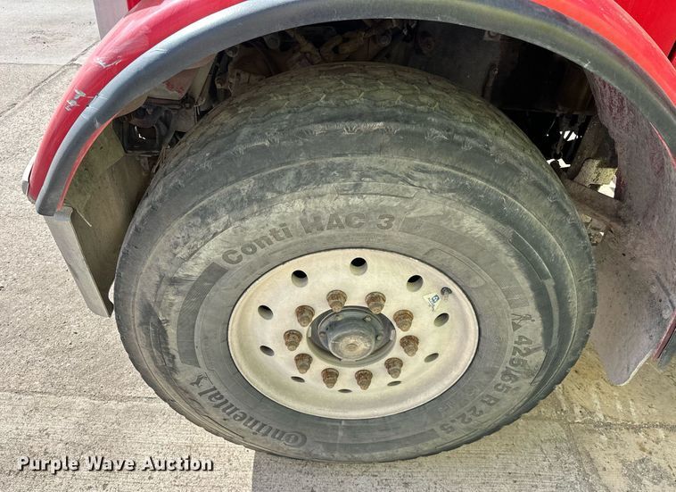 image for item DW5092 2014 Peterbilt 365 ready mix truck