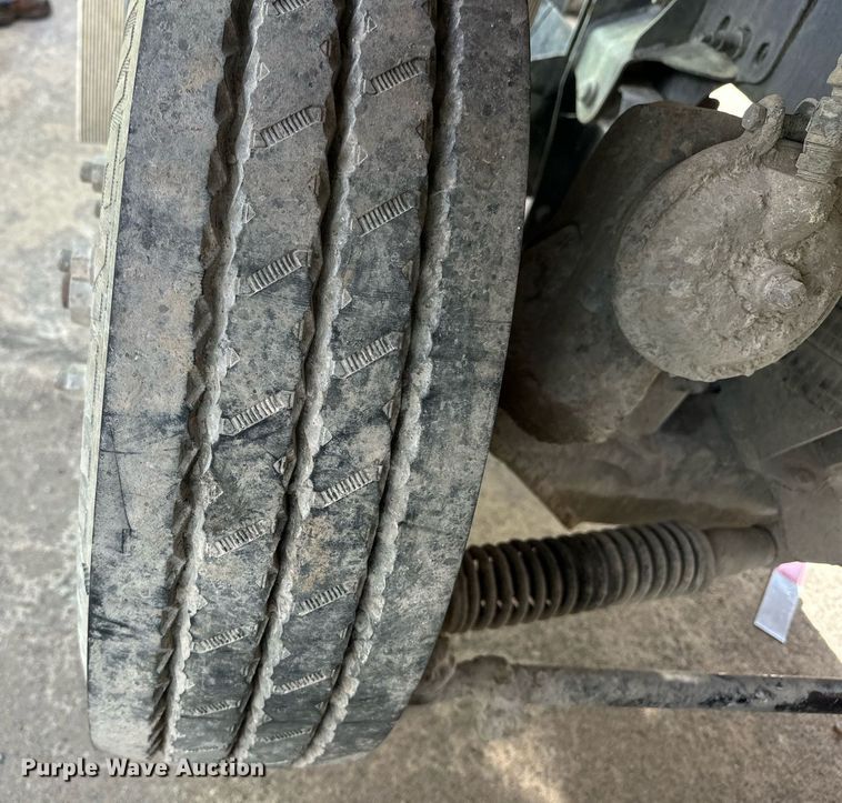 image for item DW5092 2014 Peterbilt 365 ready mix truck