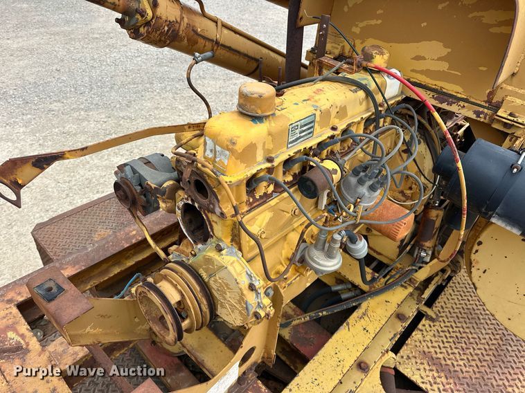 image for item DW5102 1985 Ford F700 drilling rig truck