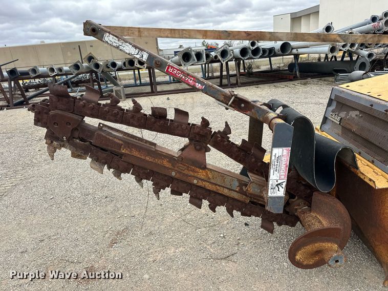 image for item DW5105 1998 Case 360 trencher