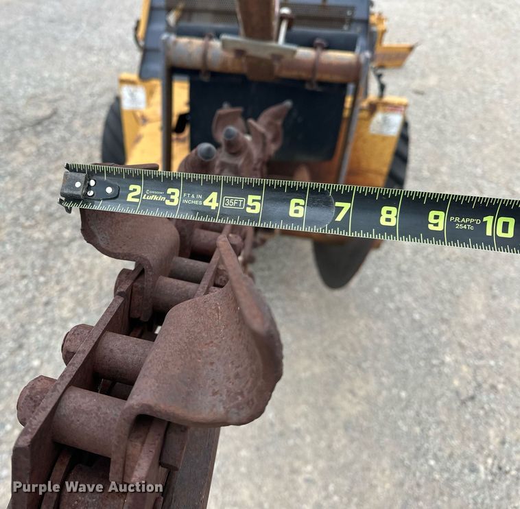 image for item DW5105 1998 Case 360 trencher