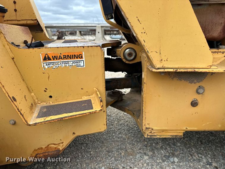 image for item DW5105 1998 Case 360 trencher