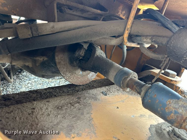 image for item DW5105 1998 Case 360 trencher