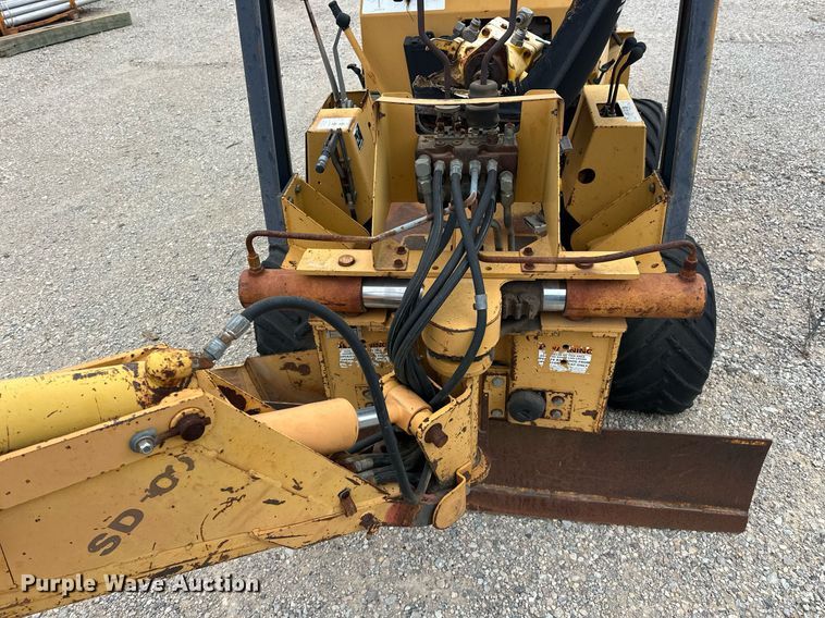 image for item DW5105 1998 Case 360 trencher