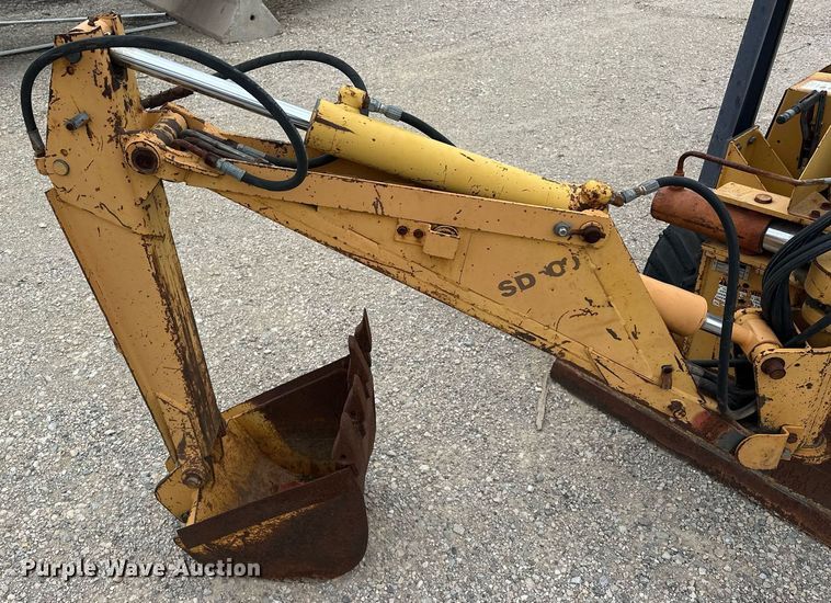 image for item DW5105 1998 Case 360 trencher