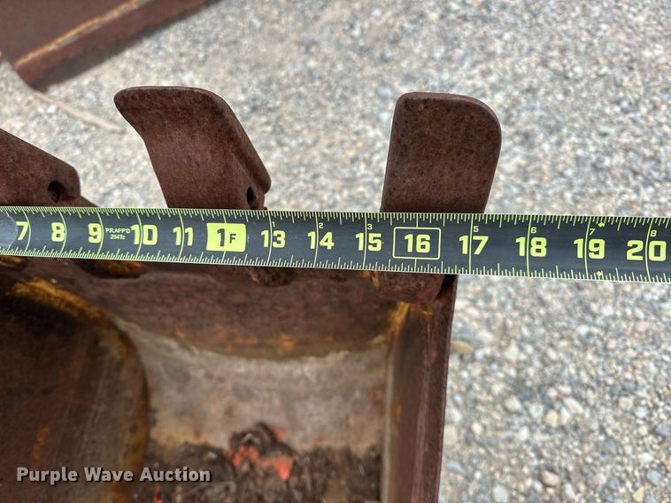 image for item DW5105 1998 Case 360 trencher