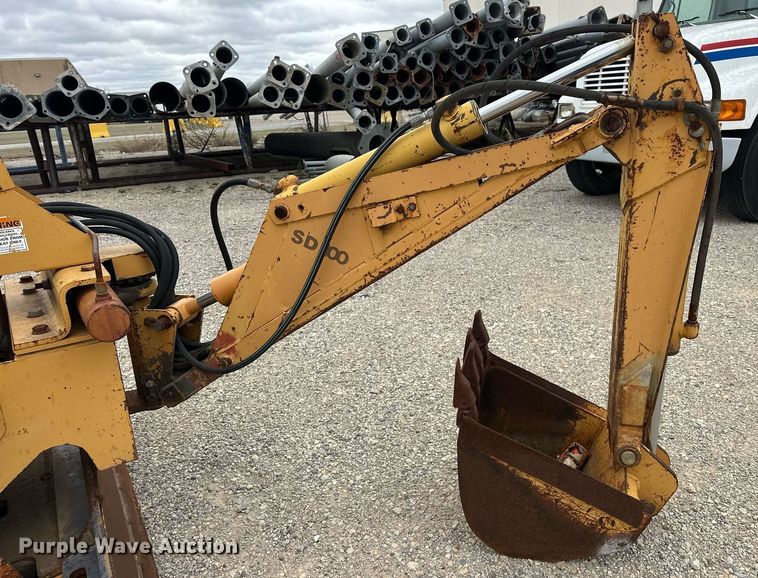 image for item DW5105 1998 Case 360 trencher