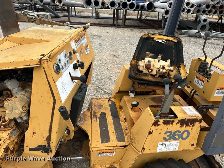 image for item DW5105 1998 Case 360 trencher