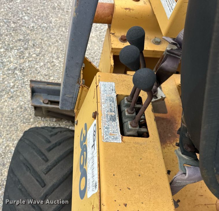 image for item DW5105 1998 Case 360 trencher