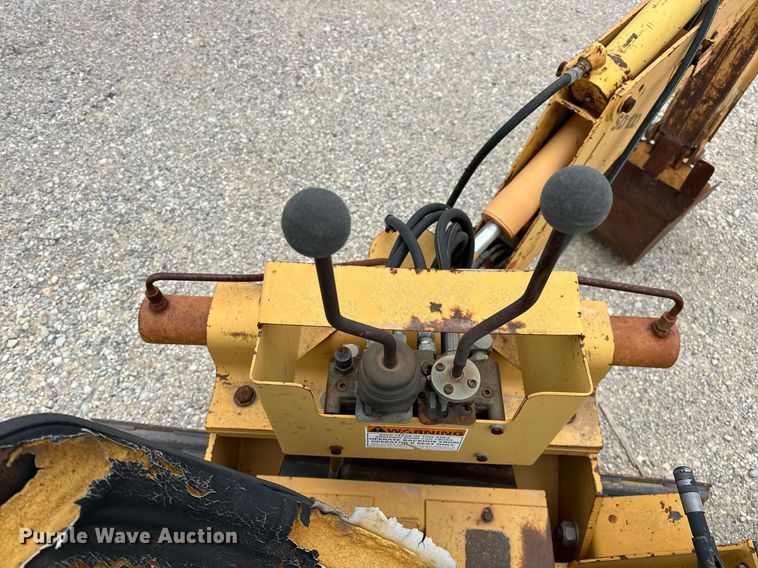 image for item DW5105 1998 Case 360 trencher