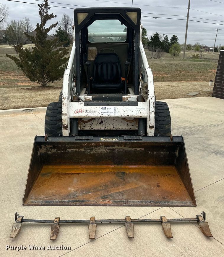 image for item DW5111 2001 Bobcat S175 skid steer loader