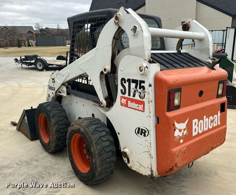 image for item DW5111 2001 Bobcat S175 skid steer loader