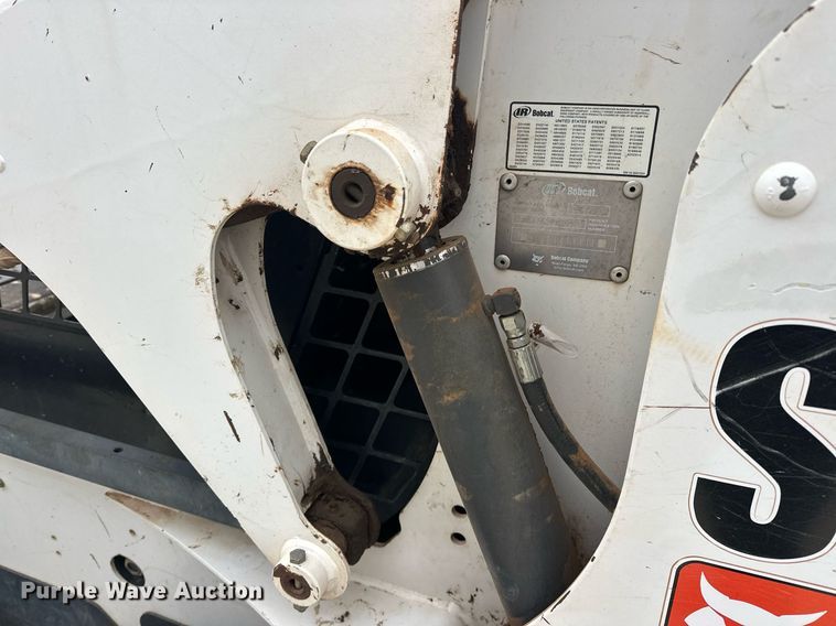 image for item DW5111 2001 Bobcat S175 skid steer loader