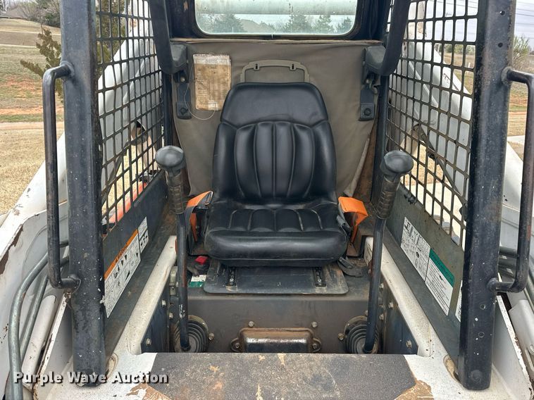 image for item DW5111 2001 Bobcat S175 skid steer loader