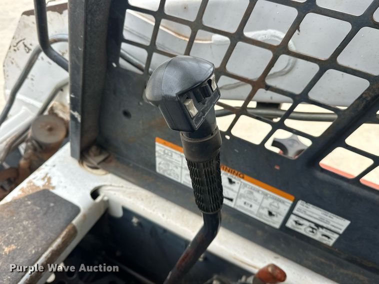 image for item DW5111 2001 Bobcat S175 skid steer loader