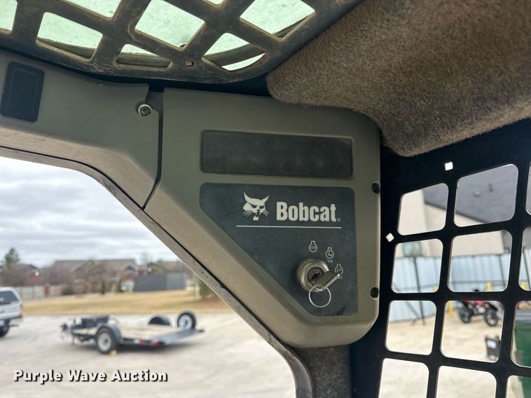 image for item DW5111 2001 Bobcat S175 skid steer loader