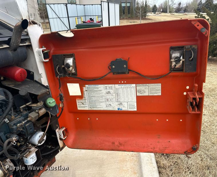 image for item DW5111 2001 Bobcat S175 skid steer loader