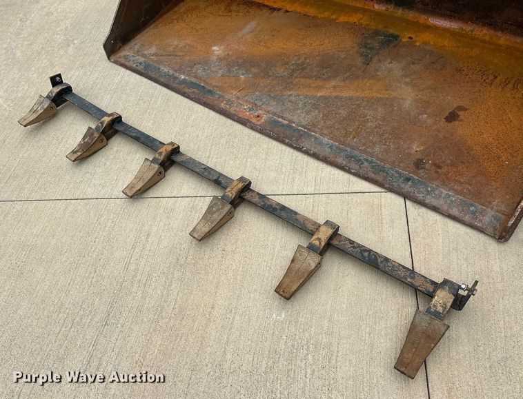 image for item DW5111 2001 Bobcat S175 skid steer loader