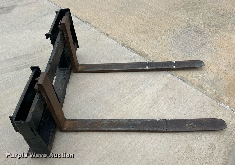 image for item DW5112 Skid steer forks