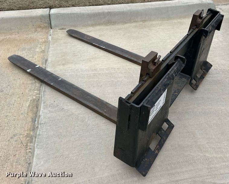 image for item DW5112 Skid steer forks