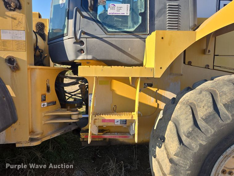 image for item DW8520 2012 John Deere 544K wheel loader