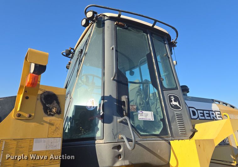 image for item DW8520 2012 John Deere 544K wheel loader