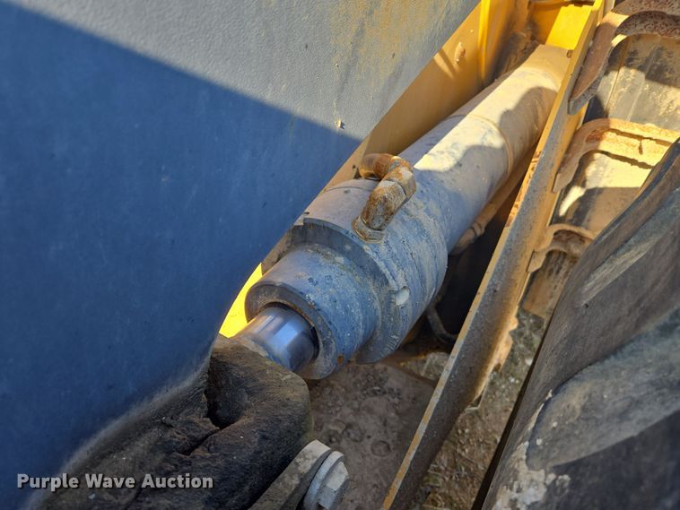 image for item DW8520 2012 John Deere 544K wheel loader