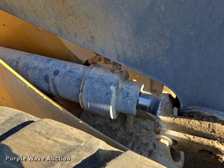 image for item DW8520 2012 John Deere 544K wheel loader