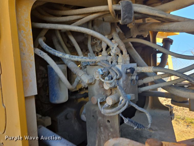 image for item DW8520 2012 John Deere 544K wheel loader