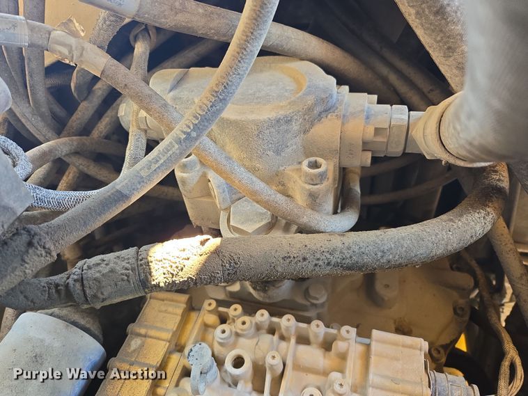 image for item DW8520 2012 John Deere 544K wheel loader