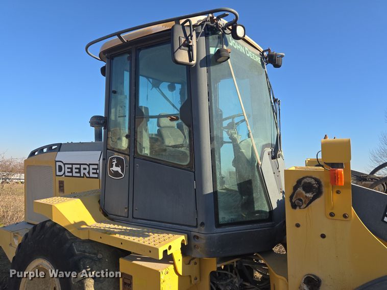 image for item DW8520 2012 John Deere 544K wheel loader