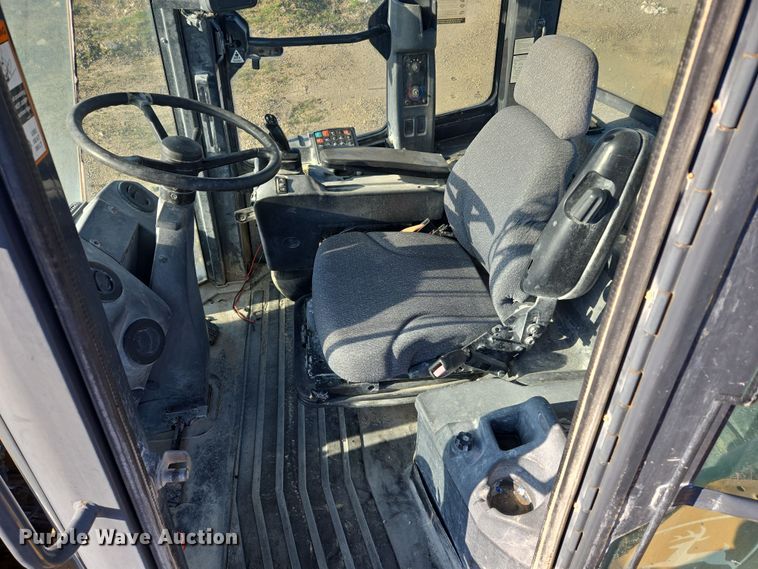 image for item DW8520 2012 John Deere 544K wheel loader