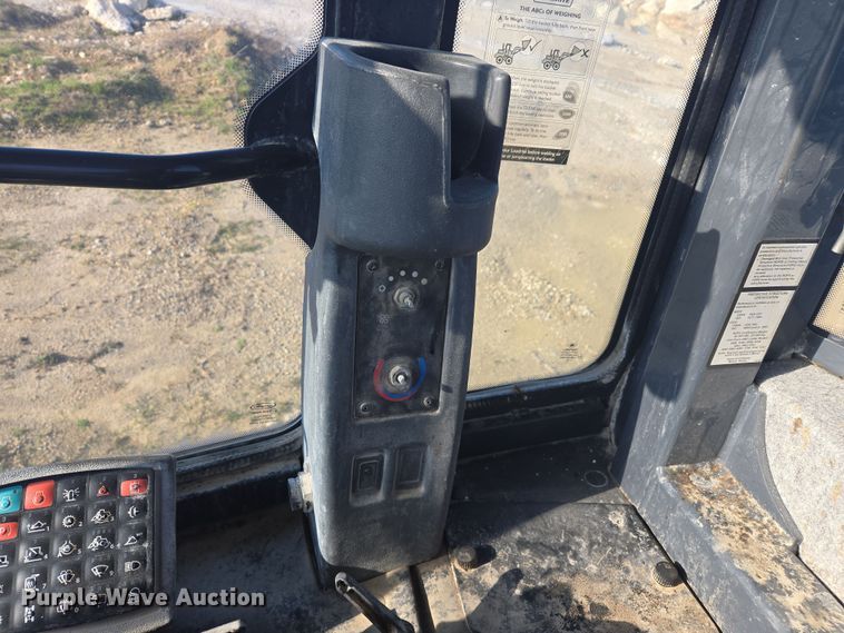 image for item DW8520 2012 John Deere 544K wheel loader