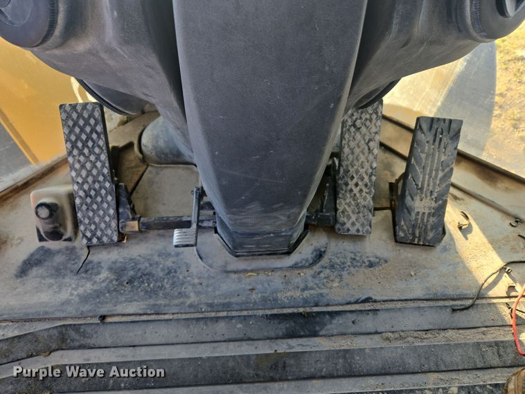 image for item DW8520 2012 John Deere 544K wheel loader